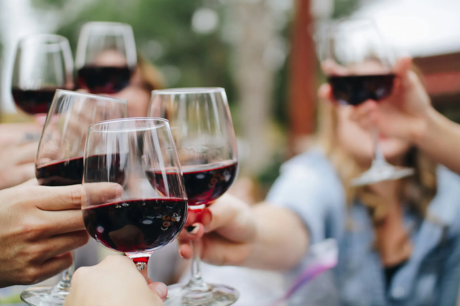 Pas de cave ? 5 astuces pour conserver vos bouteilles en appartement