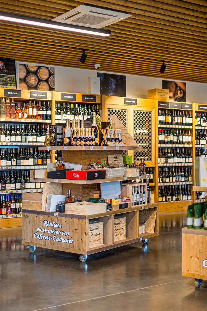 Domaine Saint Romain / Cave à Perret